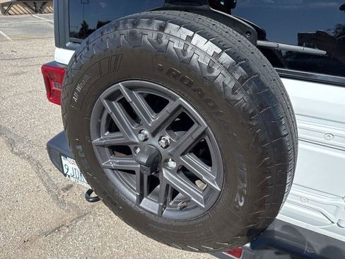 Used 2024 Jeep Wrangler Unlimited Sport AWD/4WD image 15