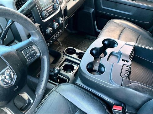 Used 2018 RAM 2500 Tradesman w/ Chrome Appearance Group AWD/4WD image 13