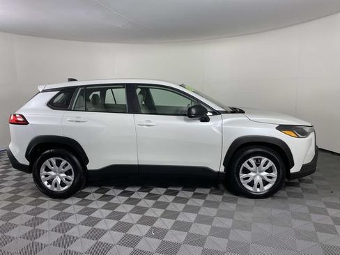 Used 2024 Toyota Corolla Cross L AWD/4WD image 10