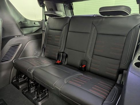 Used 2025 GMC Yukon AT4 Ultimate image 18