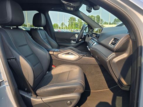 Used 2024 Mercedes-Benz GLE 350 4MATIC w/ AMG Line Interior image 28