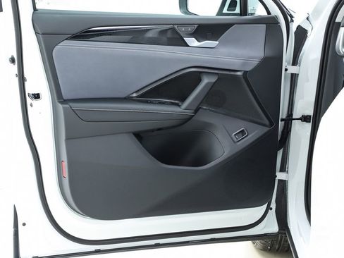 New 2026 Volkswagen Tiguan SE image 18