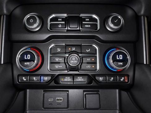 Used 2023 Chevrolet Tahoe High Country w/ LPO, Illumination Package AWD/4WD image 31