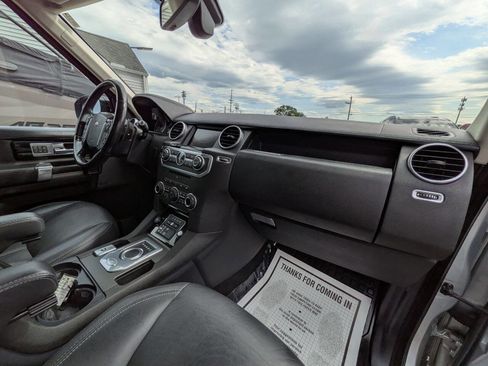 Used 2016 Land Rover LR4 HSE LUX AWD/4WD image 18