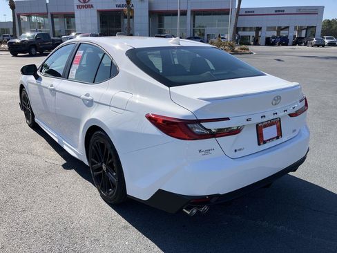 New 2026 Toyota Camry SE image 3