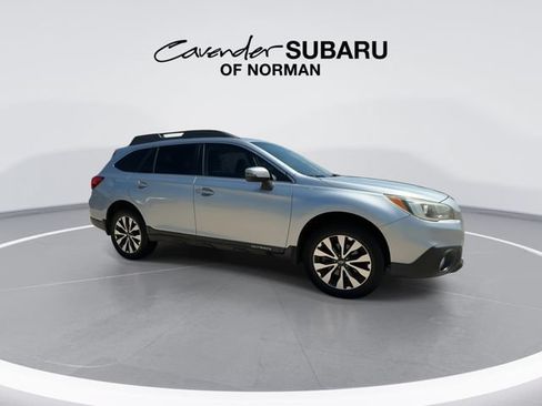 Used 2016 Subaru Outback 2.5i Limited AWD/4WD image 2