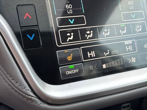 Used 2023 Subaru Outback Limited image 27