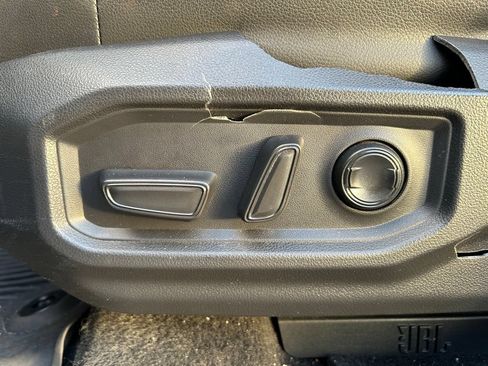 Used 2022 Toyota Tundra Limited AWD/4WD image 17