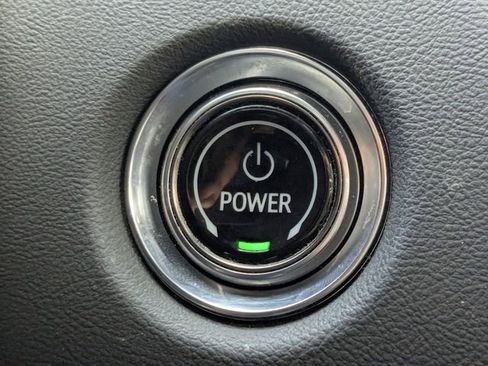 Used 2023 Cadillac Lyriq 2WD image 38