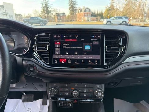 Used 2025 Dodge Durango GT image 18