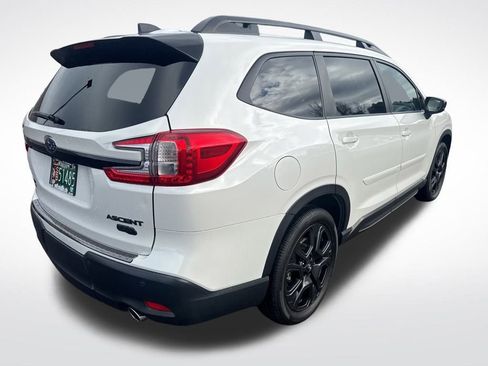 Used 2024 Subaru Ascent Onyx Edition image 7
