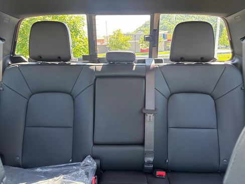 New 2026 Chevrolet Colorado LT w/ LT Convenience Package AWD/4WD image 19