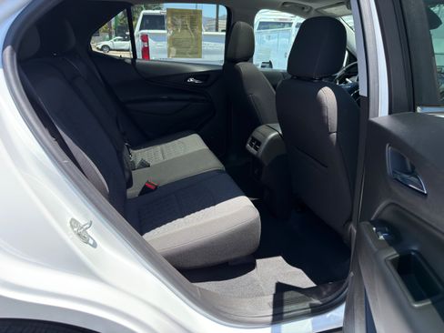 Used 2022 Chevrolet Equinox LT FWD image 12