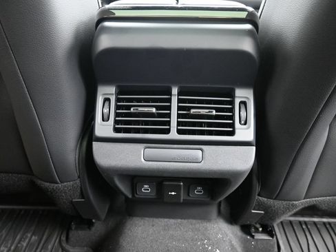 New 2026 Land Rover Range Rover Evoque S AWD/4WD image 17