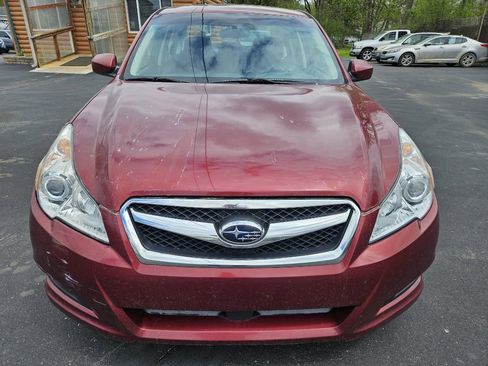Used 2010 Subaru Legacy 2.5i Premium AWD/4WD image 4