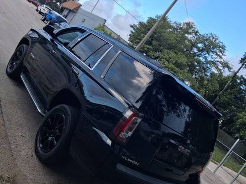 Used 2015 GMC Yukon SLT AWD/4WD image 6