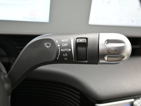 Used 2023 Hyundai Ioniq 5 Limited AWD/4WD image 19
