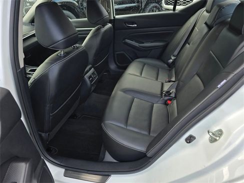 Used 2019 Nissan Altima 2.5 Platinum image 15