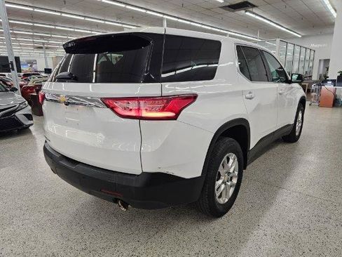 Used 2021 Chevrolet Traverse LS AWD/4WD image 5