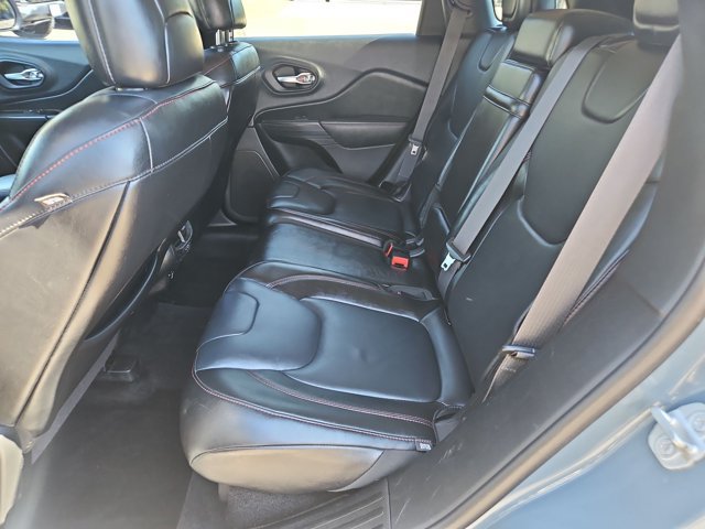 Used 2014 Jeep Cherokee Trailhawk w/ Leather Interior Group AWD/4WD image 18