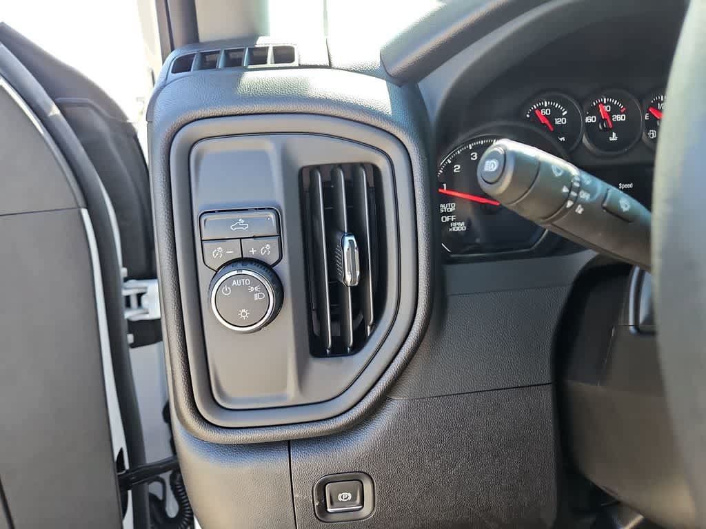 Used 2024 Chevrolet Silverado 1500 Custom RWD image 27