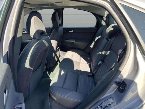 Used 2005 Volvo S40 2.4i image 14