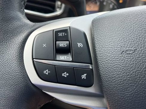Certified 2023 Ford Explorer XLT w/ Equipment Group 202A AWD/4WD image 37