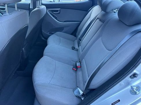 Used 2016 Hyundai Elantra SE FWD image 10
