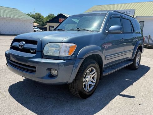 Used 2007 Toyota Sequoia SR5 RWD image 1