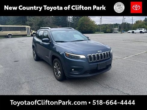 Used 2019 Jeep Cherokee Latitude Plus w/ Trailer Tow Group AWD/4WD image 1