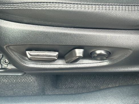 Used 2024 Toyota Corolla Cross XLE w/ Convenience Package image 47