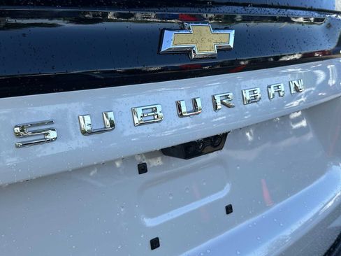 New 2025 Chevrolet Suburban High Country image 8