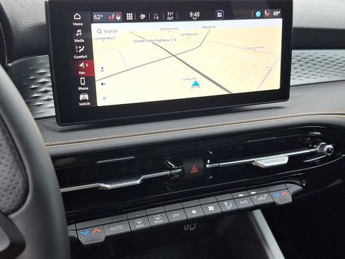 New 2025 Alfa Romeo Tonale w/ Active Assist Package image 8