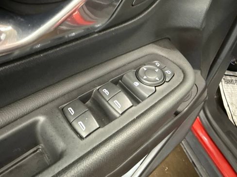 Used 2023 GMC Terrain SLT AWD/4WD image 22