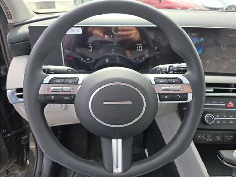 New 2026 Hyundai Tucson SE image 14