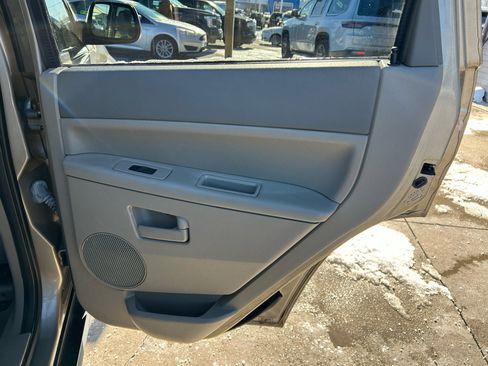 Used 2005 Jeep Grand Cherokee Laredo image 16