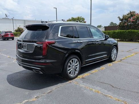 Used 2021 Cadillac XT6 Premium Luxury w/ Platinum Package AWD/4WD image 3