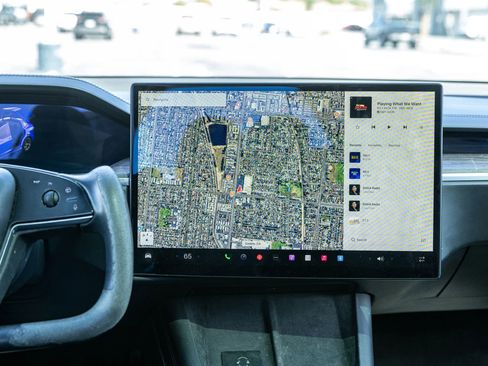 Used 2022 Tesla Model X AWD/4WD image 29