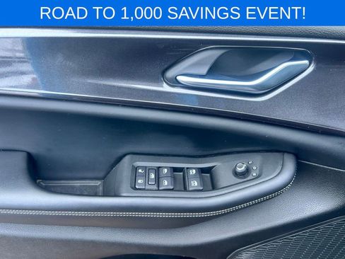 Used 2023 Jeep Grand Cherokee L Laredo image 12