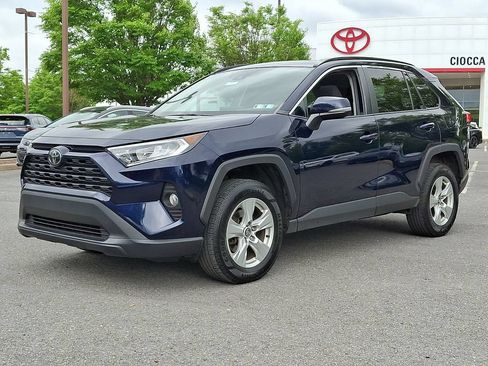 Used 2020 Toyota RAV4 XLE w/ Convenience Package AWD/4WD image 5