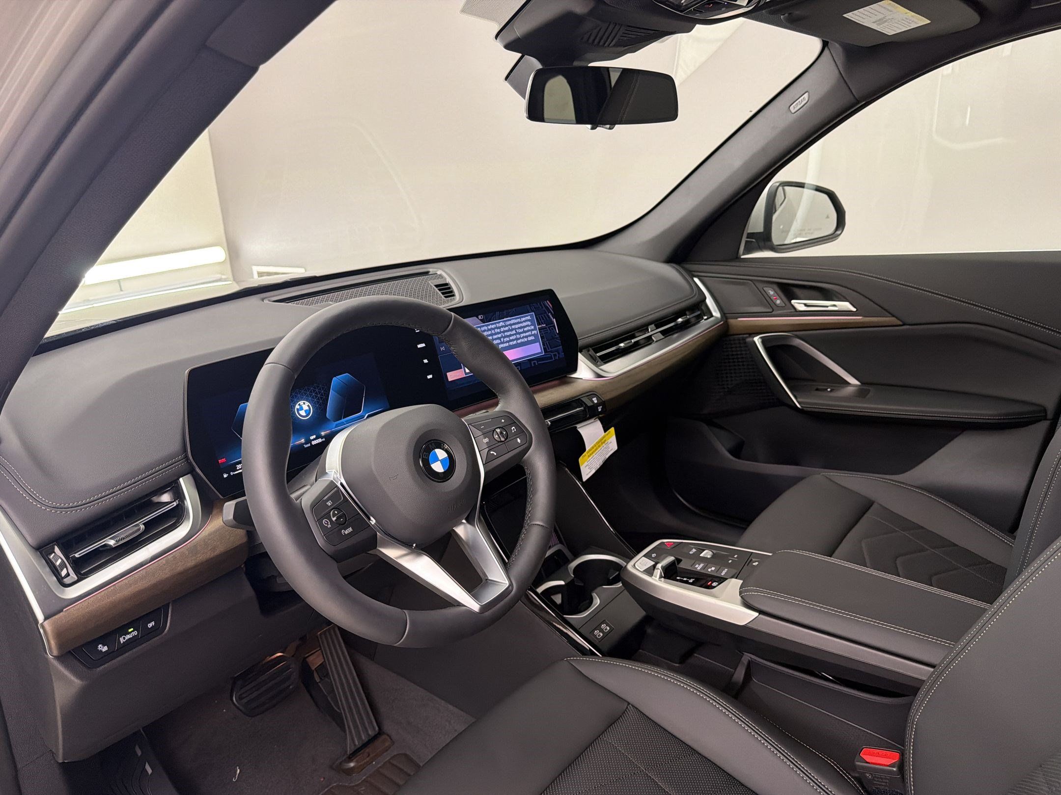 New 2026 BMW X1 xDrive28i AWD/4WD image 4
