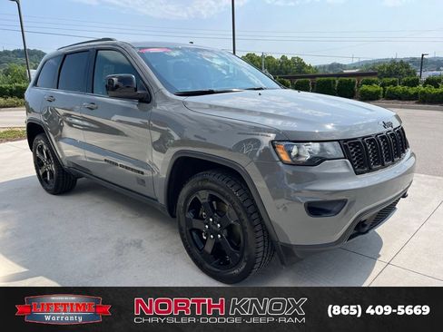 Used 2021 Jeep Grand Cherokee Freedom Edition AWD/4WD image 28