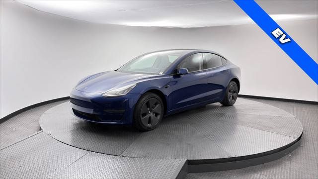 Used 2021 Tesla Model 3 Standard Range Plus RWD image 2