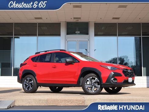 Used 2024 Subaru Crosstrek 2.0i Premium AWD/4WD image 2