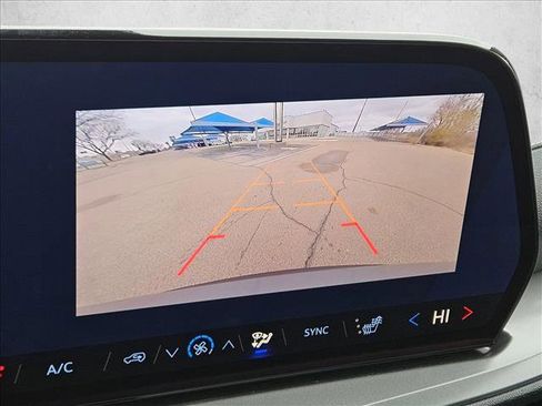 New 2026 Chevrolet Traverse LT w/ Sun and Wheel Package image 13