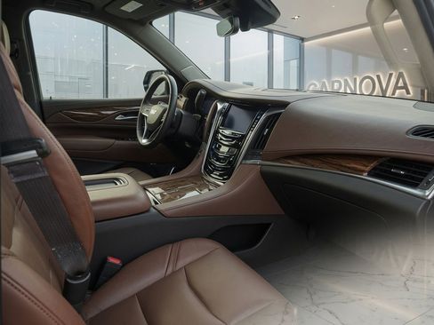 Used 2015 Cadillac Escalade ESV Premium AWD/4WD image 6