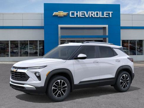 New 2026 Chevrolet TrailBlazer LT image 2