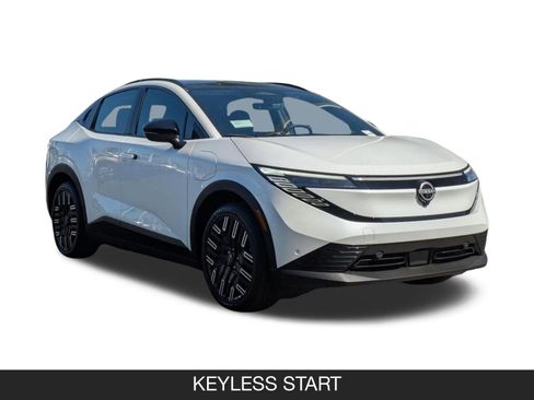 New 2026 Nissan Leaf Platinum+ w/ Cargo Package (Platinum+) FWD image 2