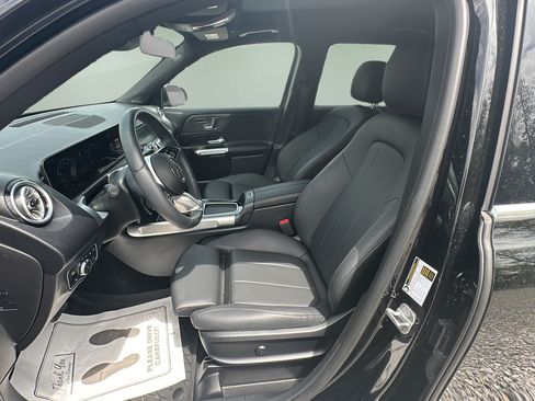 Used 2024 Mercedes-Benz GLB 250 4MATIC image 17