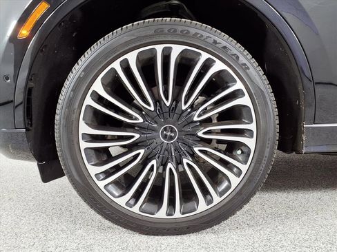 Used 2024 Lincoln Aviator Black Label w/ Class IV Trailer Tow Package image 20